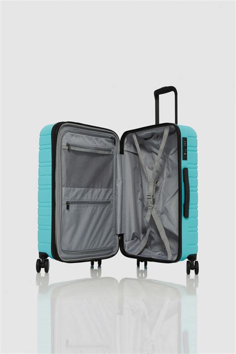 nere stori 65cm suitcase review.